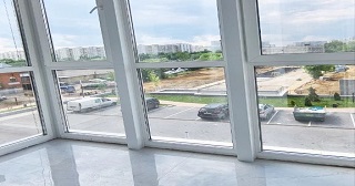 Панорамное остекление балкона Салехард цена от 11 тыс. руб. м/п.